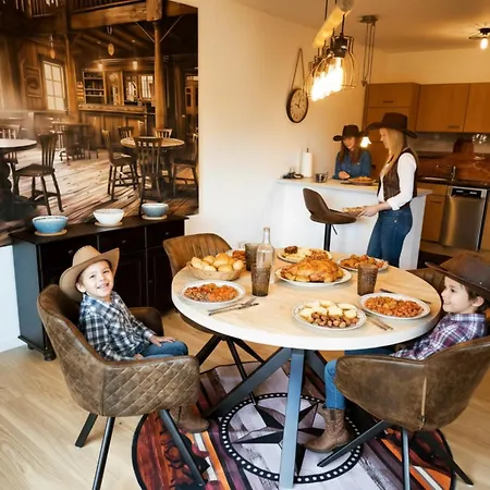 Neu - Wild Western - 110 Qm Umgeben Von Pferden Am Fluss Lejlighed *