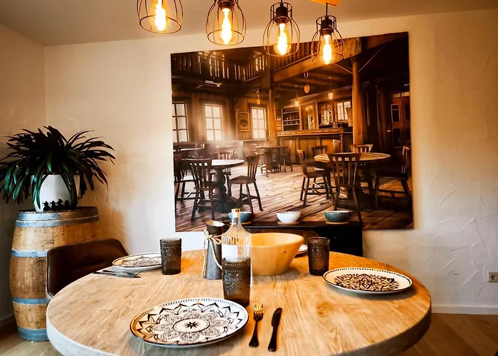 Neu - Wild Western - 110 Qm Umgeben Von Pferden Am Fluss